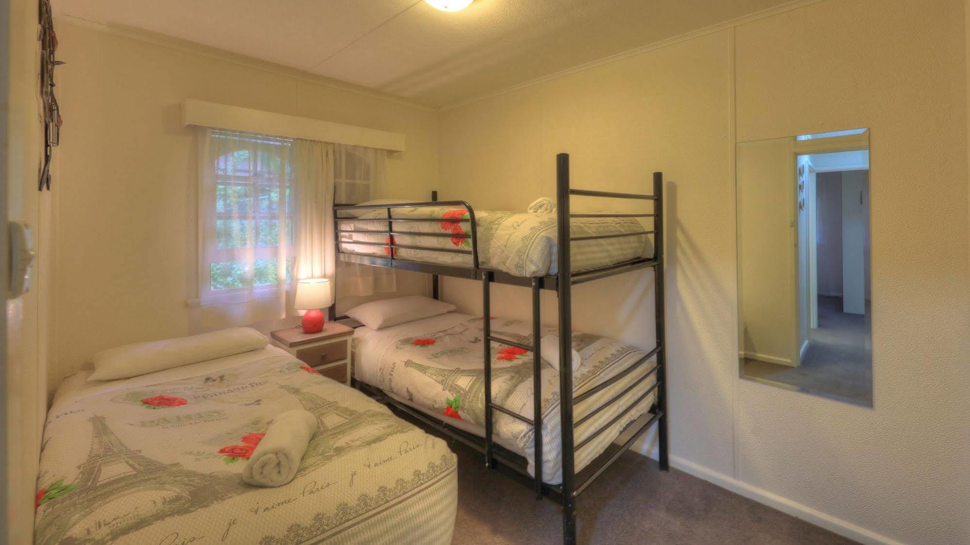 Chestnut Tree Holiday Units Bright Exteriér fotografie